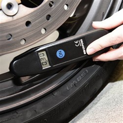 Air gauge to measure tyre pressure, colour black_2