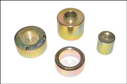 Adapter set for ball joints and piston pins
